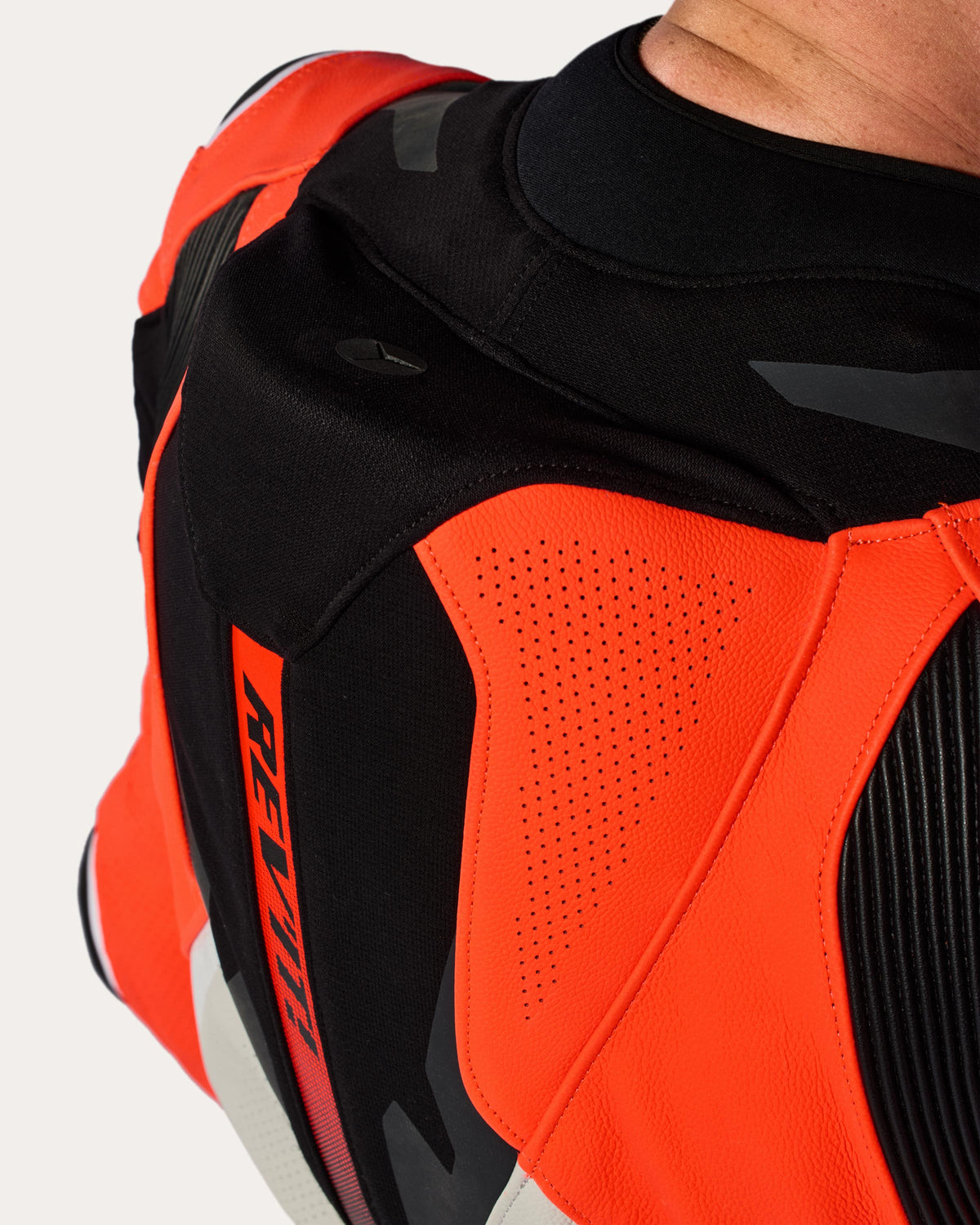 One Piece Hyperspeed 3 | Light Grey-Neon Red - Detail