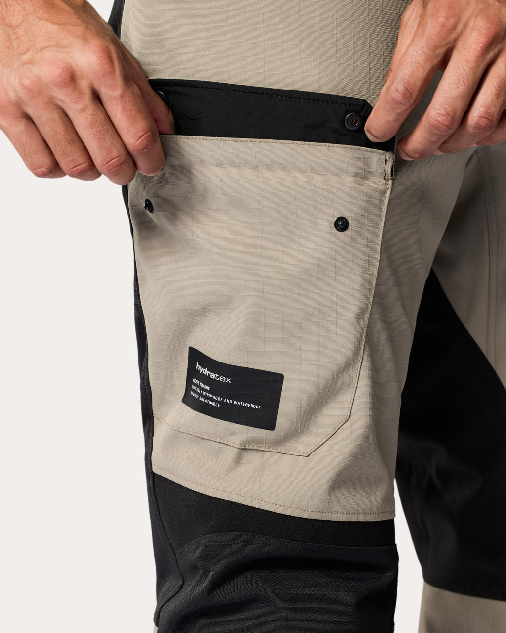 Pants Convergent H2O | Black - Detail