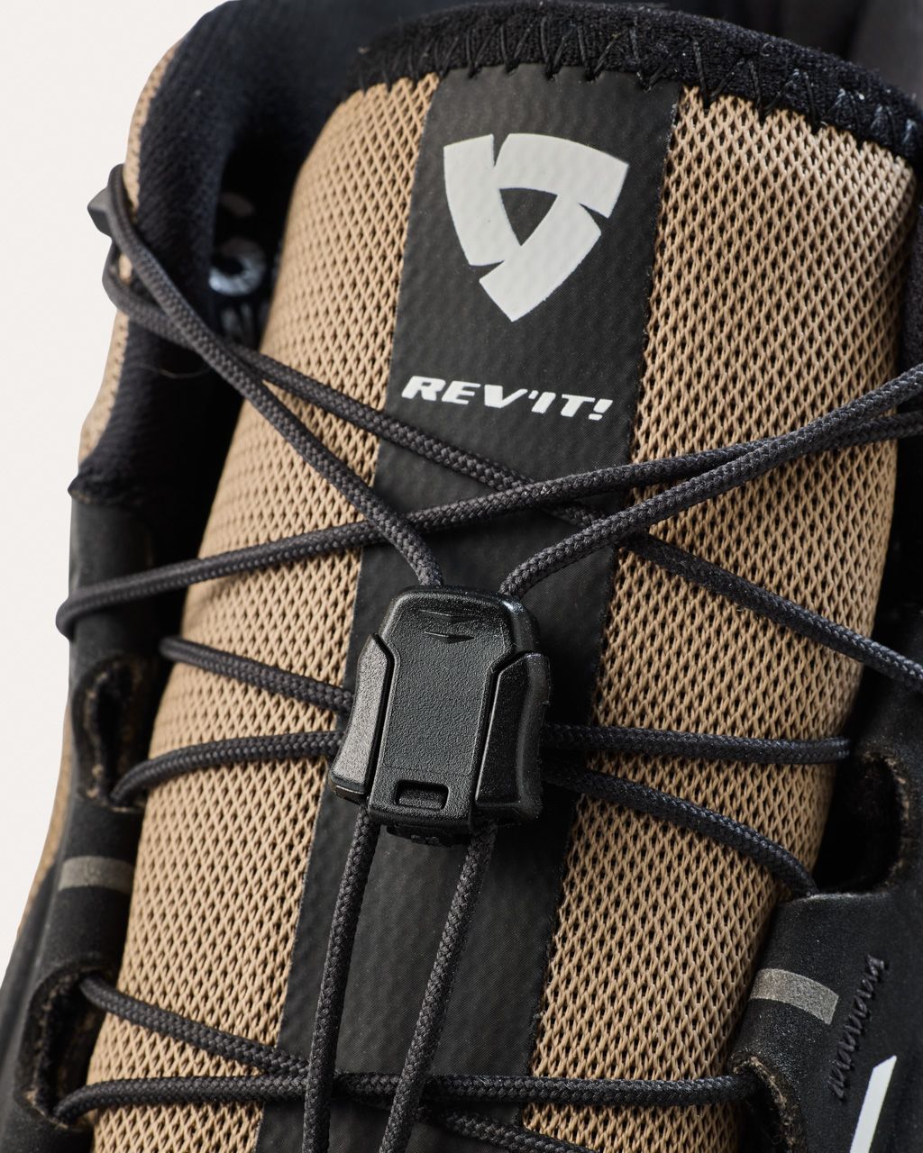 Shoes Subduction | Black - Detail