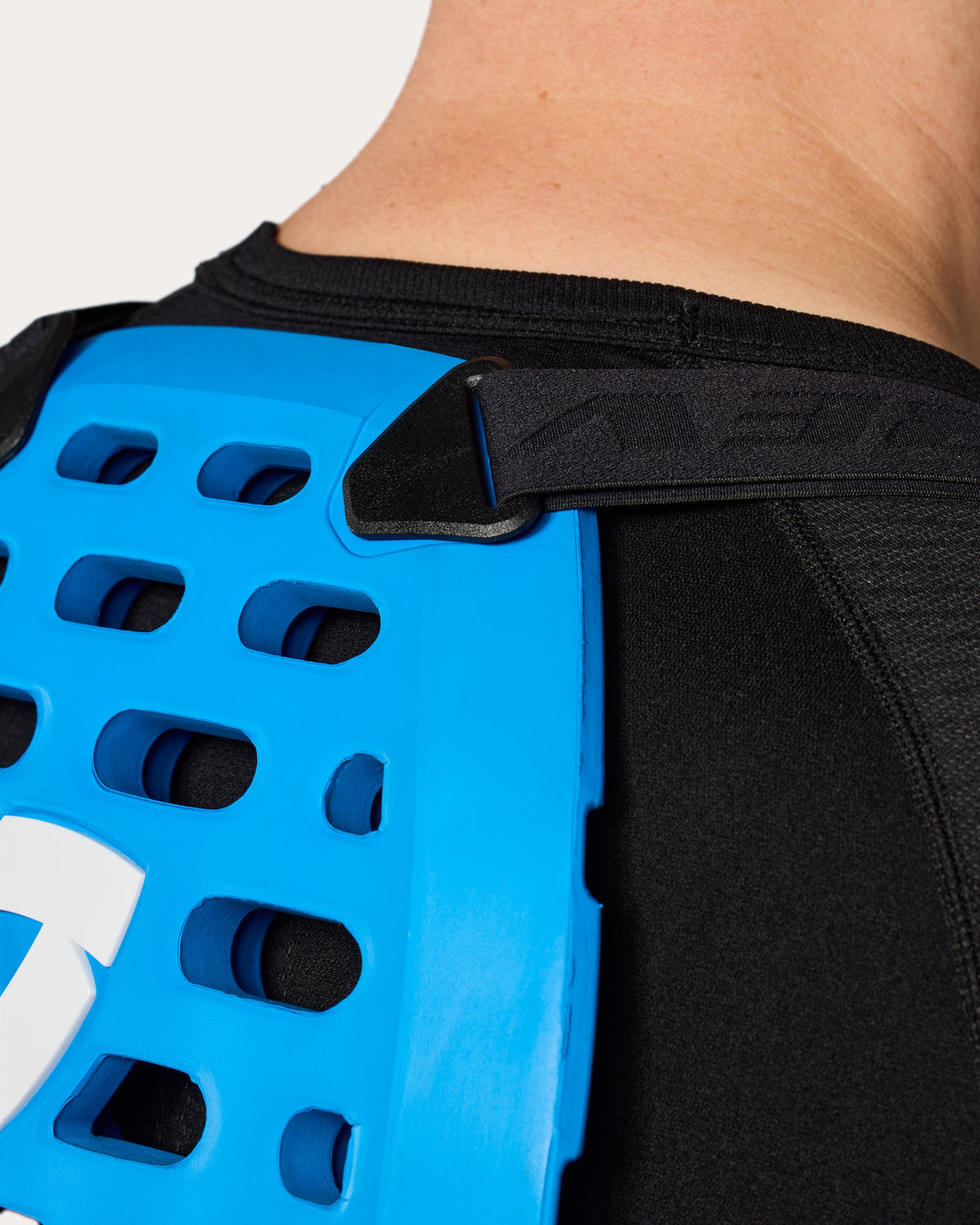 Back protector Spina | Black - Detail