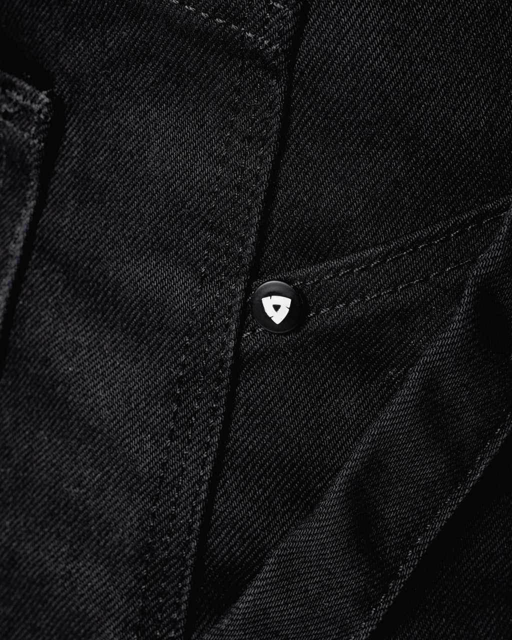 Worker Davis 2 Regular | Black - Detail