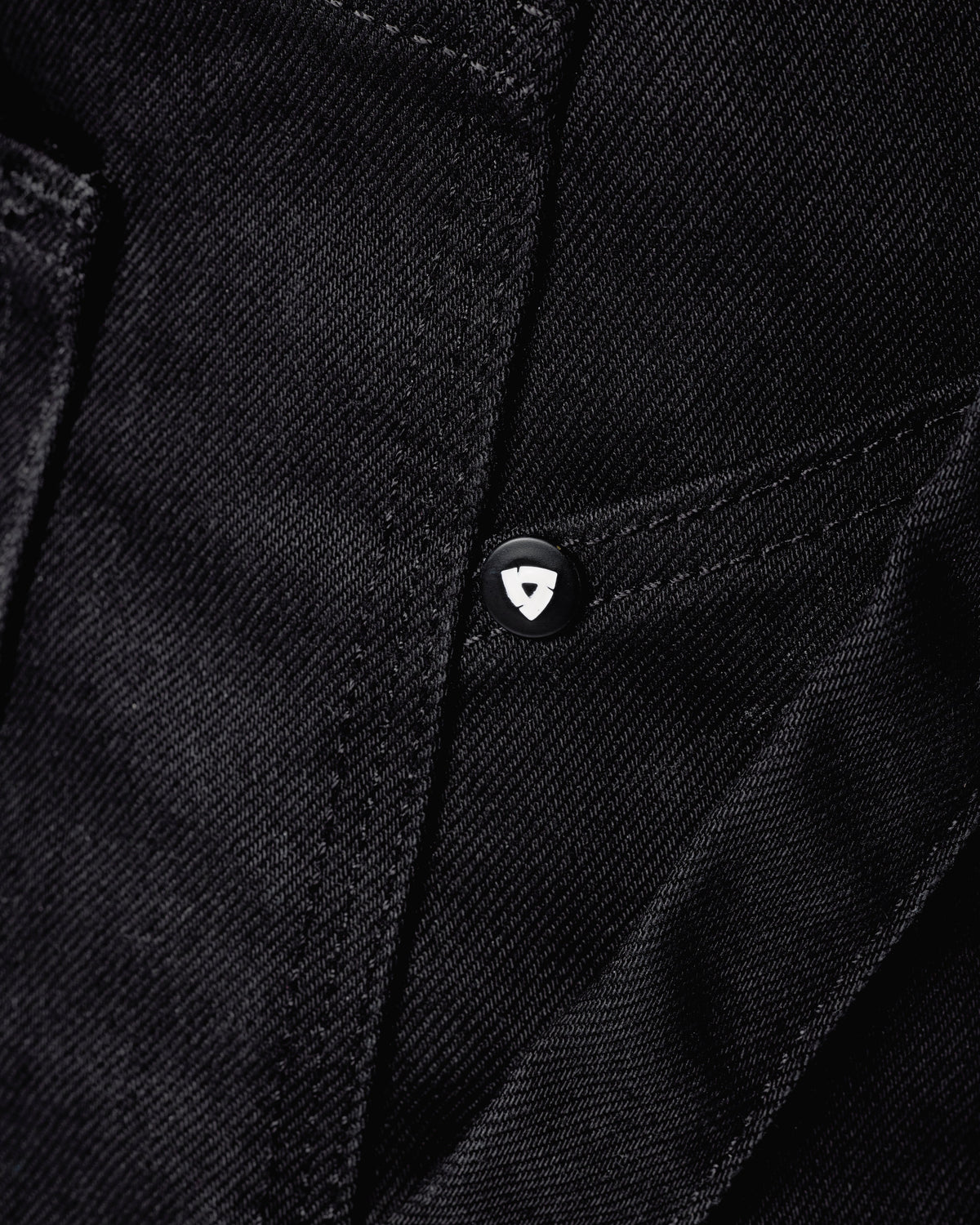 Worker Davis 2 Regular | Black - Detail