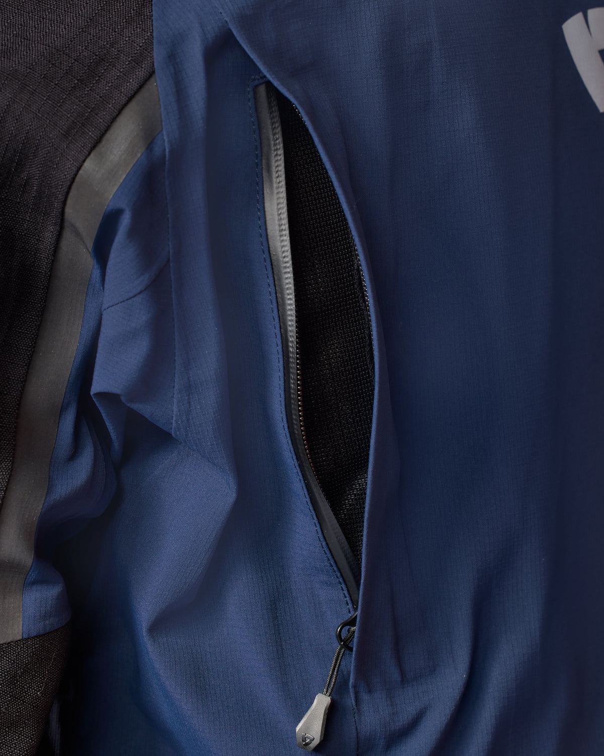 Jacket Component 3 H2O | Black - Detail