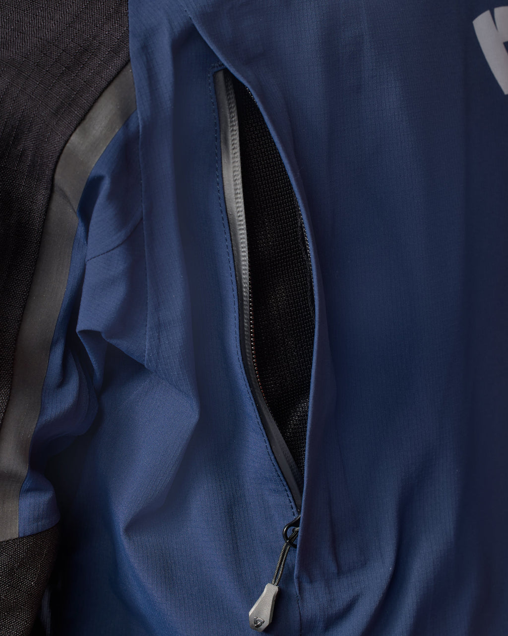 Jacket Component 3 H2O | Black-Sand - Detail