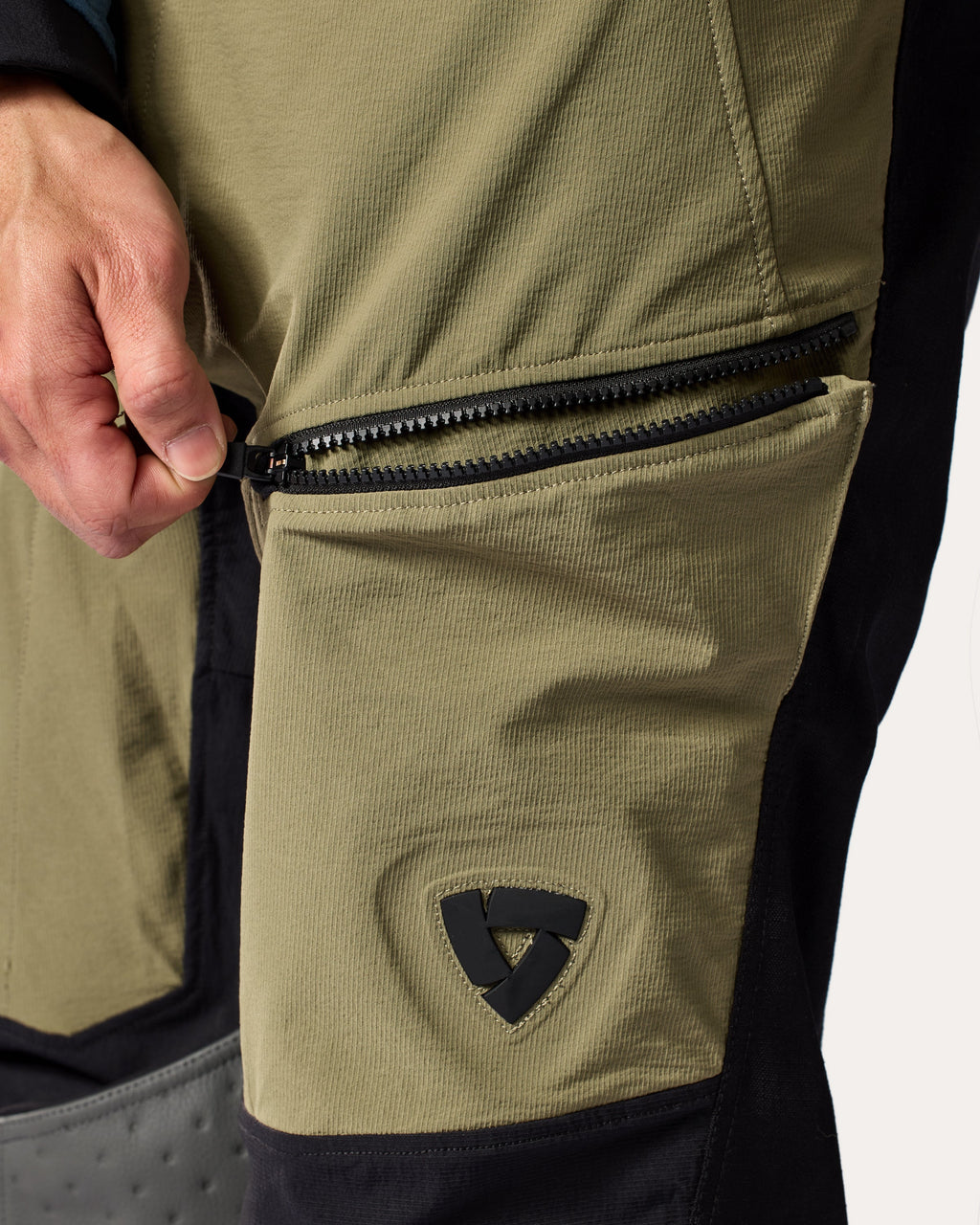 Pants Peninsula 2 | Black - Detail