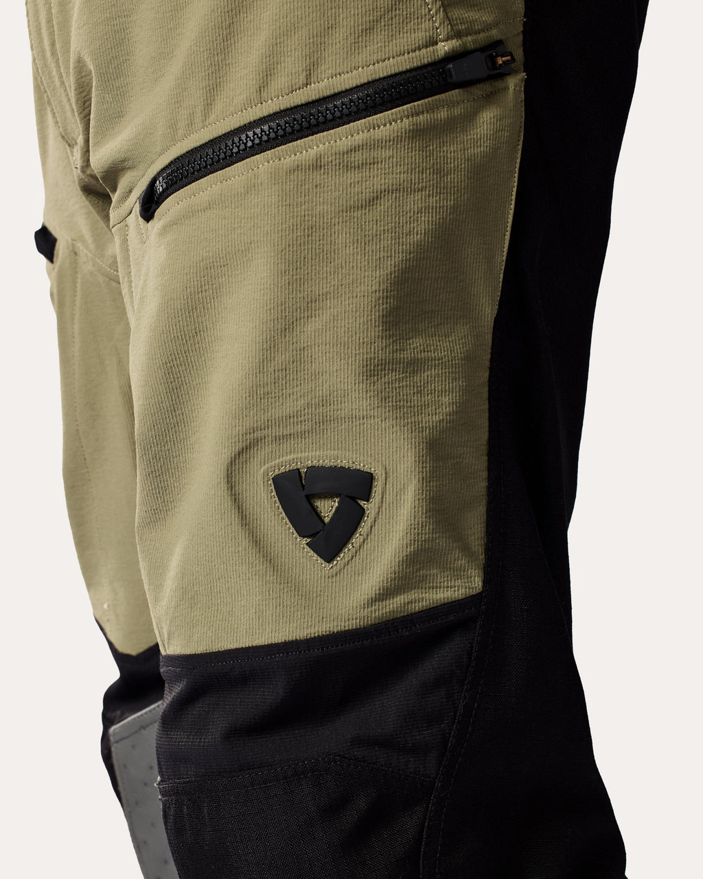 Pants Peninsula 2 | Red-Black - Detail