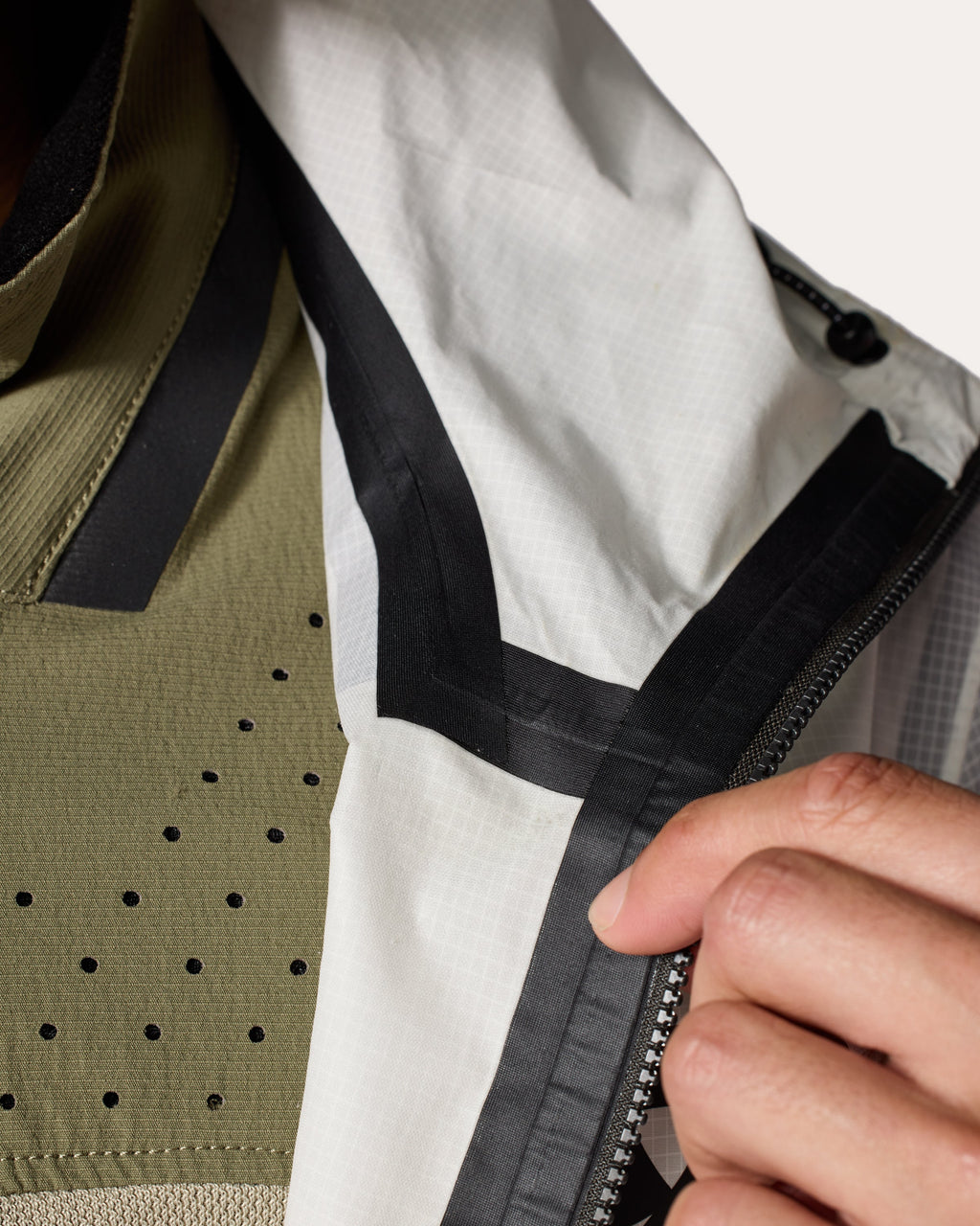 Rain Jacket Barrier 2 H2O | White - Detail