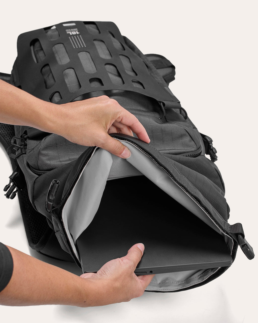 Backpack Bauxite H2O | Grey-Black - Detail