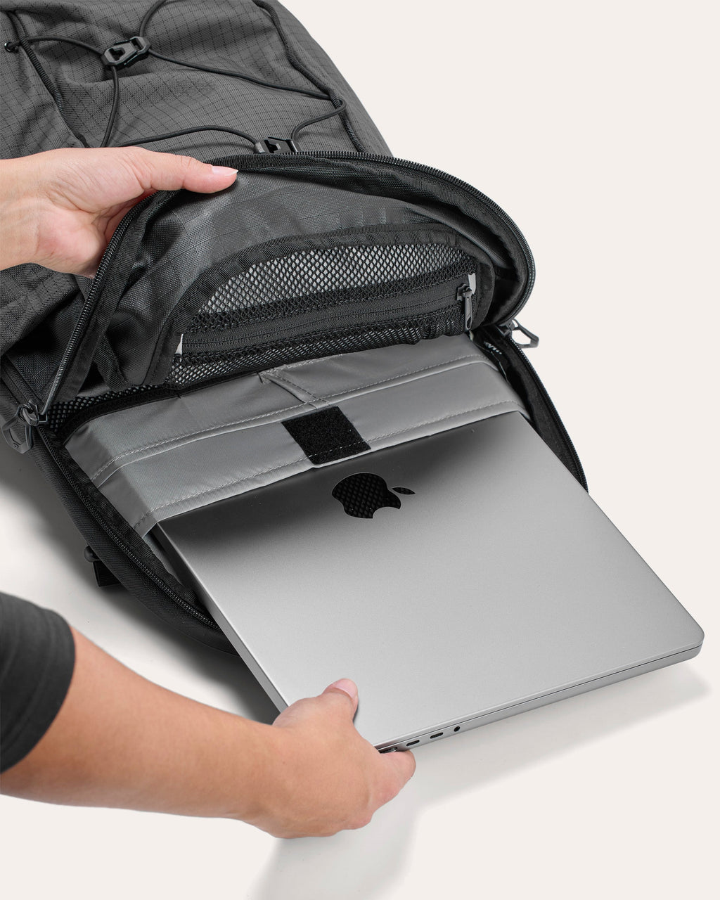Backpack Saroa | Grey-Black - Detail