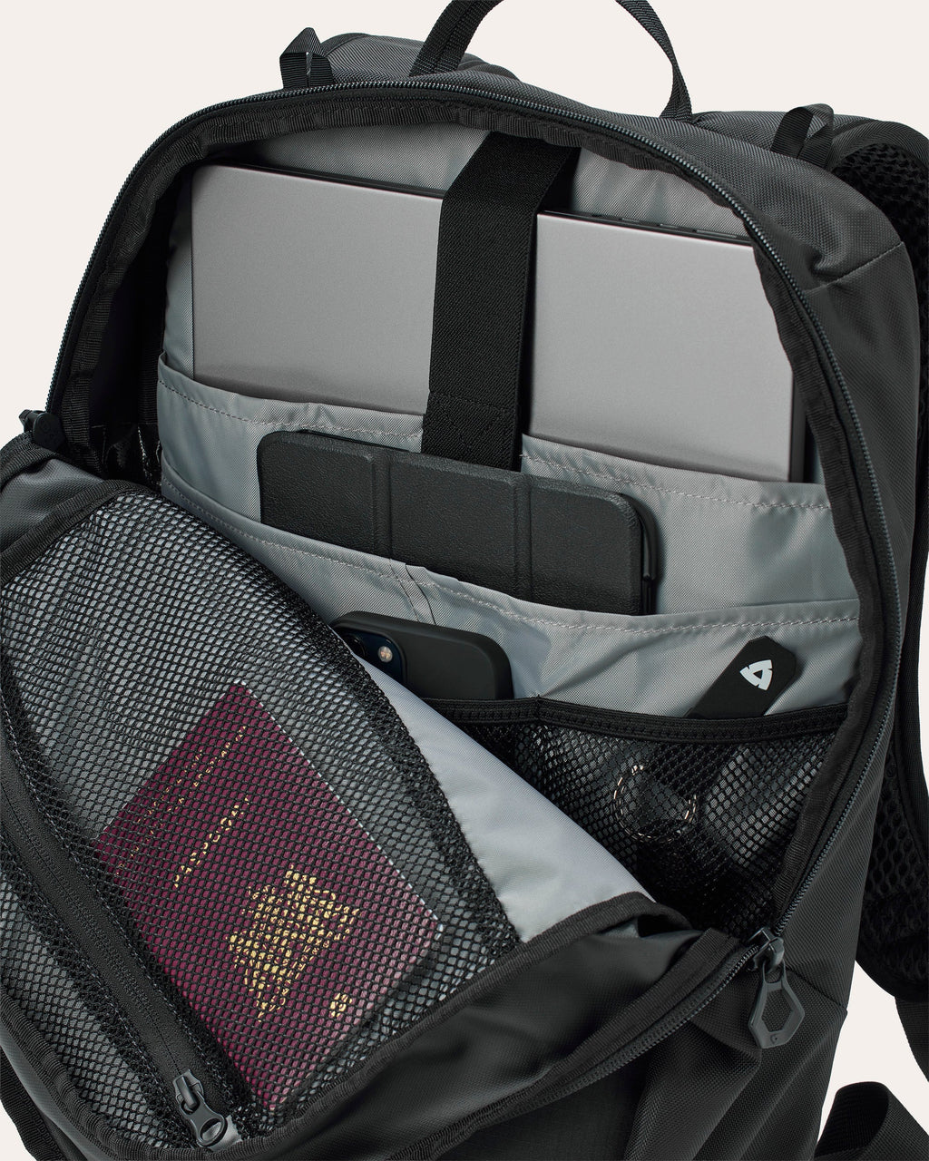 Backpack Traject | Black-Red - Detail