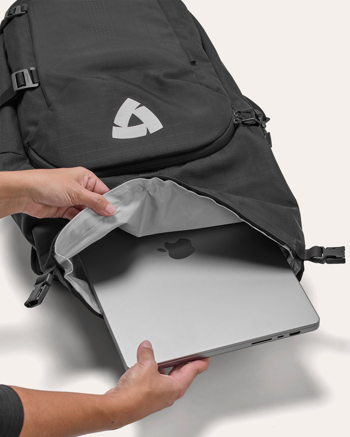 Backpack Vastour H2O | Black - Detail