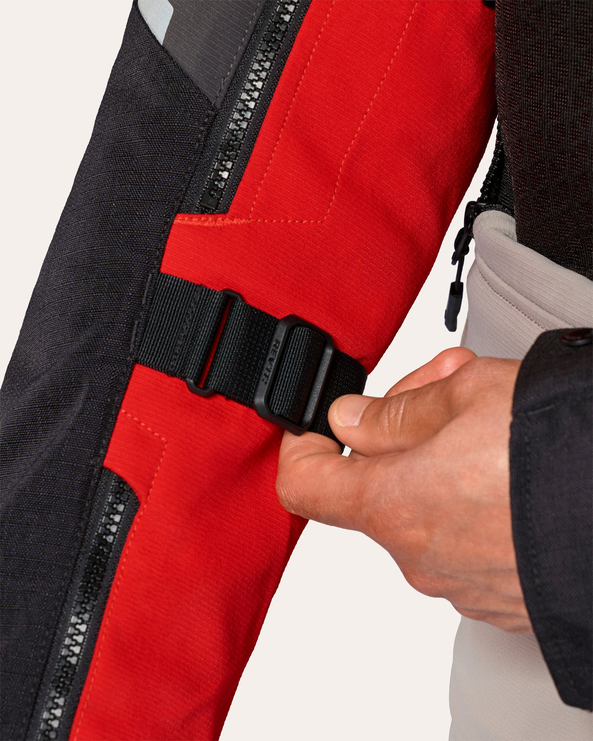 Jacket Defender 4 GTX | Anthracite-Red - Detail
