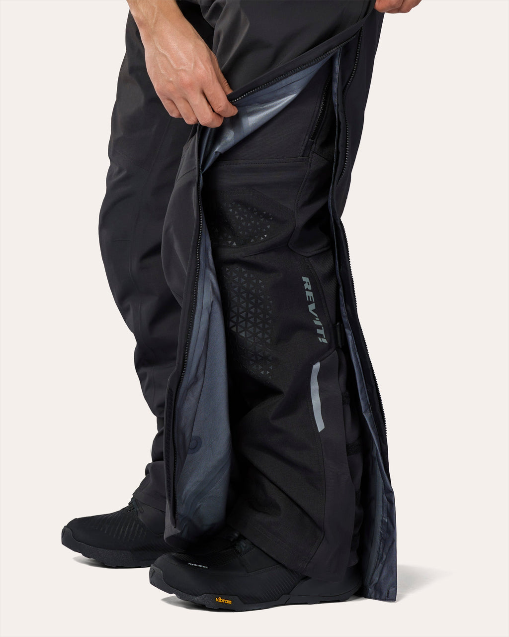 Pants Defender 4 GTX | Black - Detail