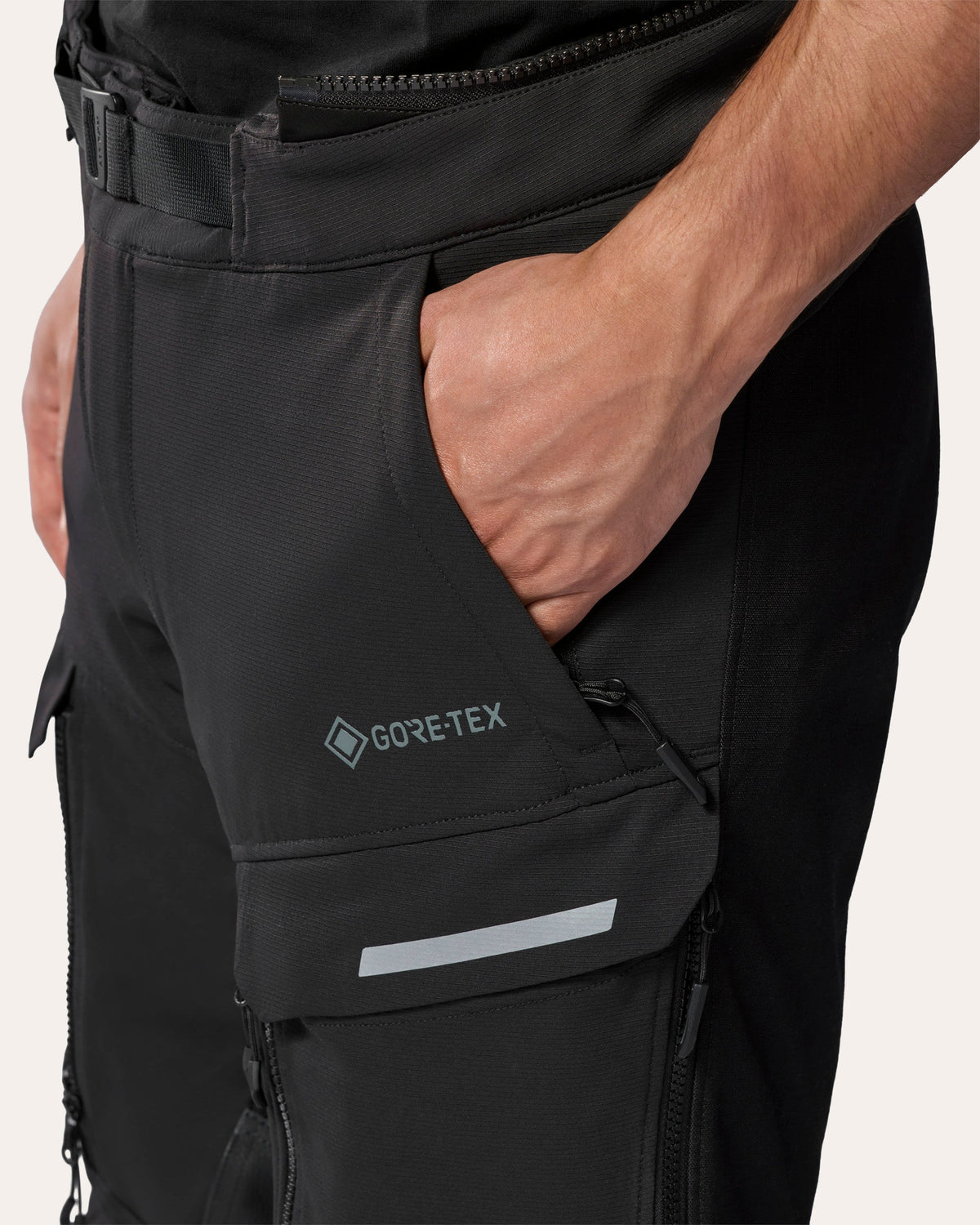 Pants Defender 4 GTX | Black - Detail