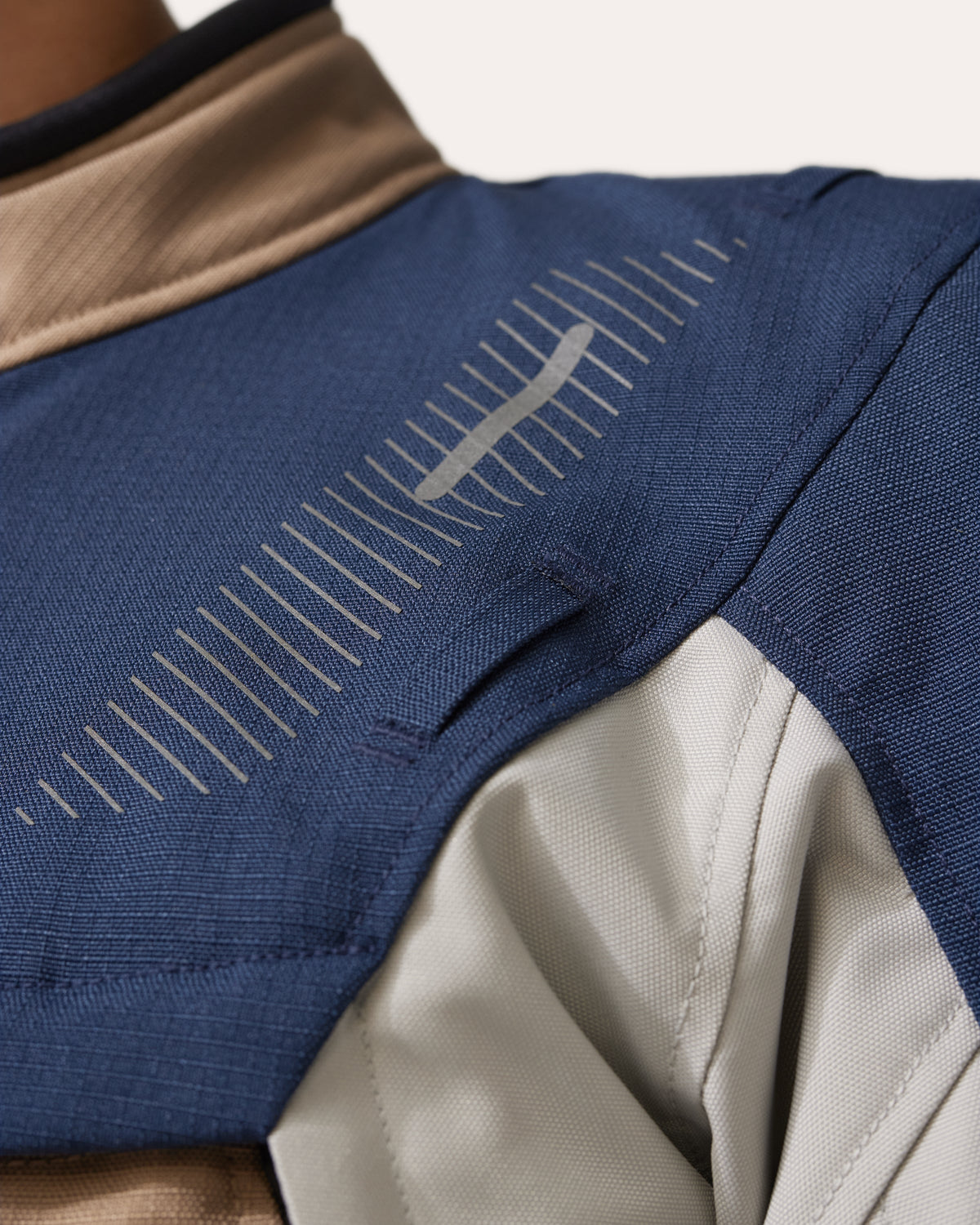Jacket Sand 5 H2O | Sand-Blue - Detail