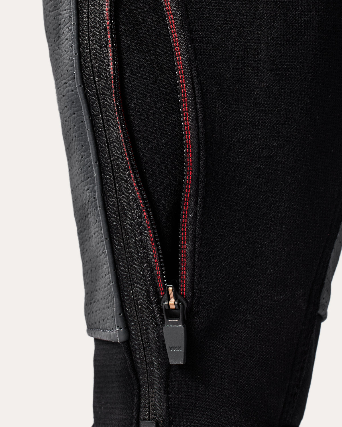 One Piece Control | Black-Neon Yellow - Detail