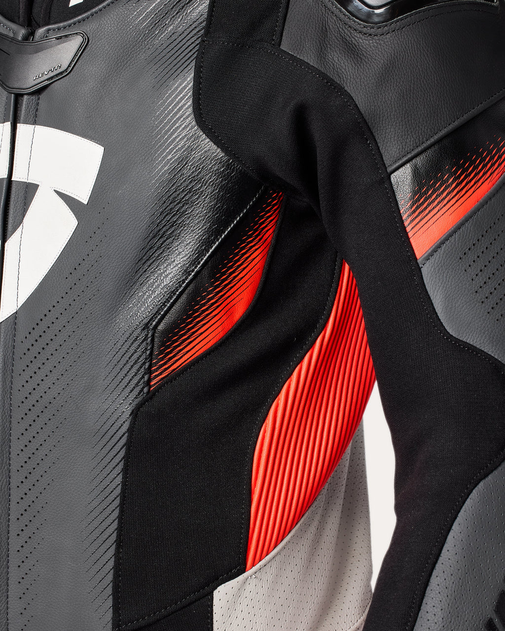 One Piece Control | Black-Neon Red - Detail