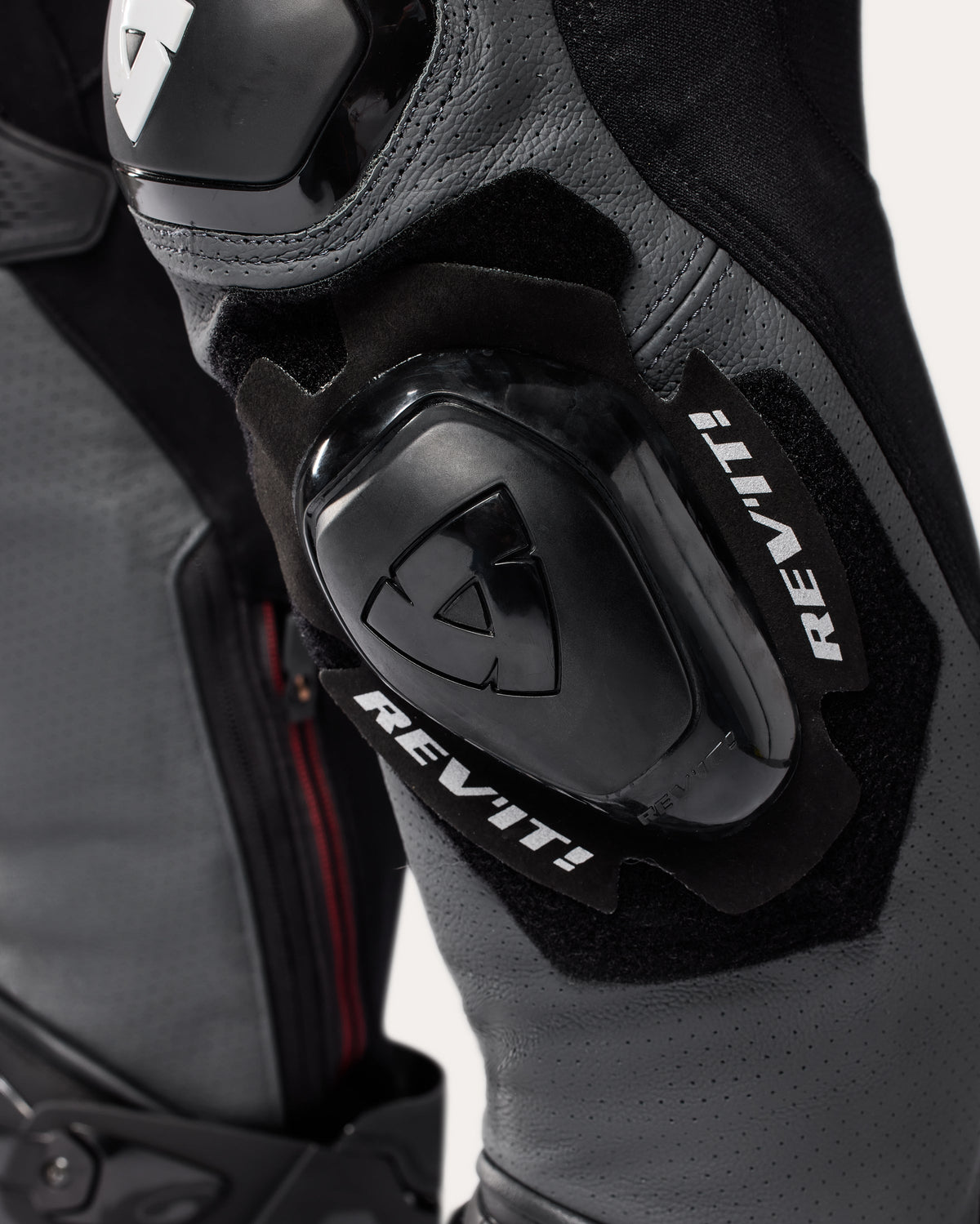 One Piece Control | Black-Neon Red - Detail